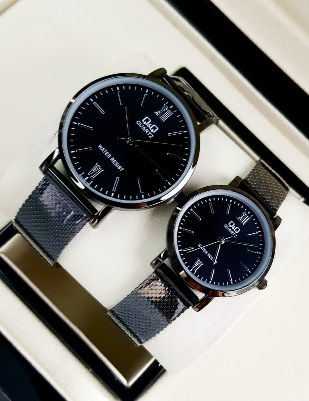 Reloj Para Parejas Q&Q Original Referencia QB97J001