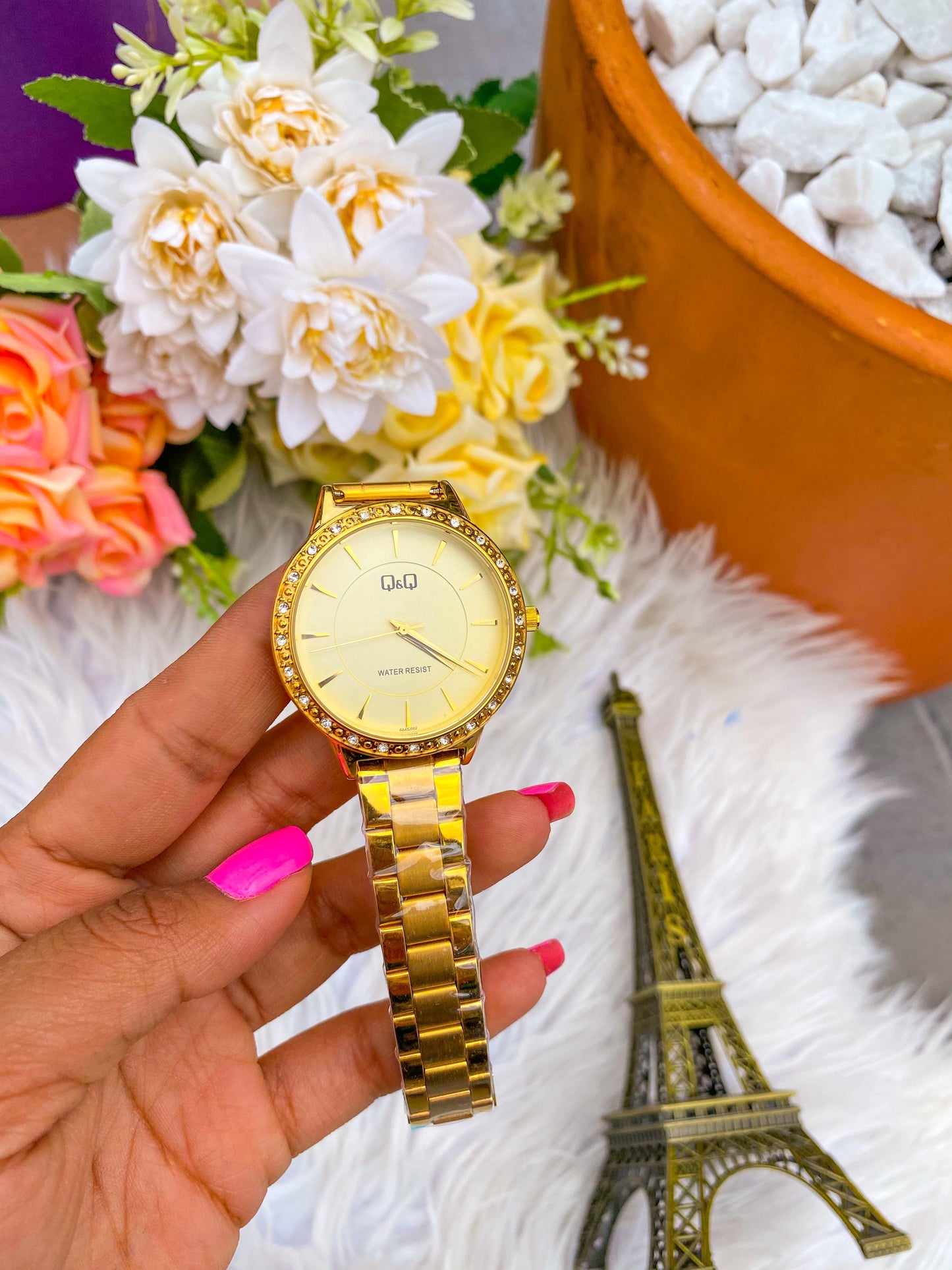 Reloj Para Dama Q&Q Tamaño Grande