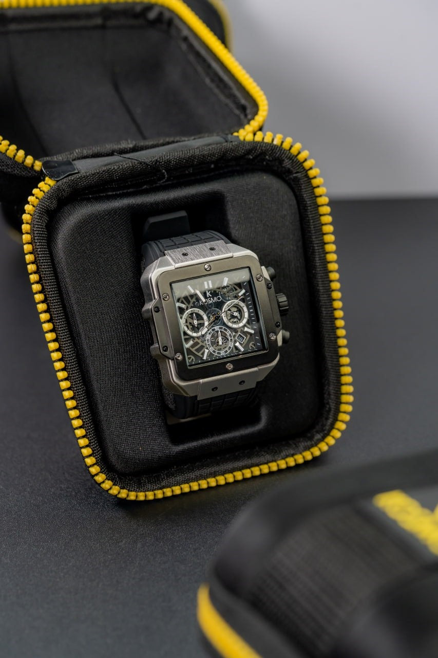 Reloj Para Hombre Marca Kosmo Con Cronógrafo