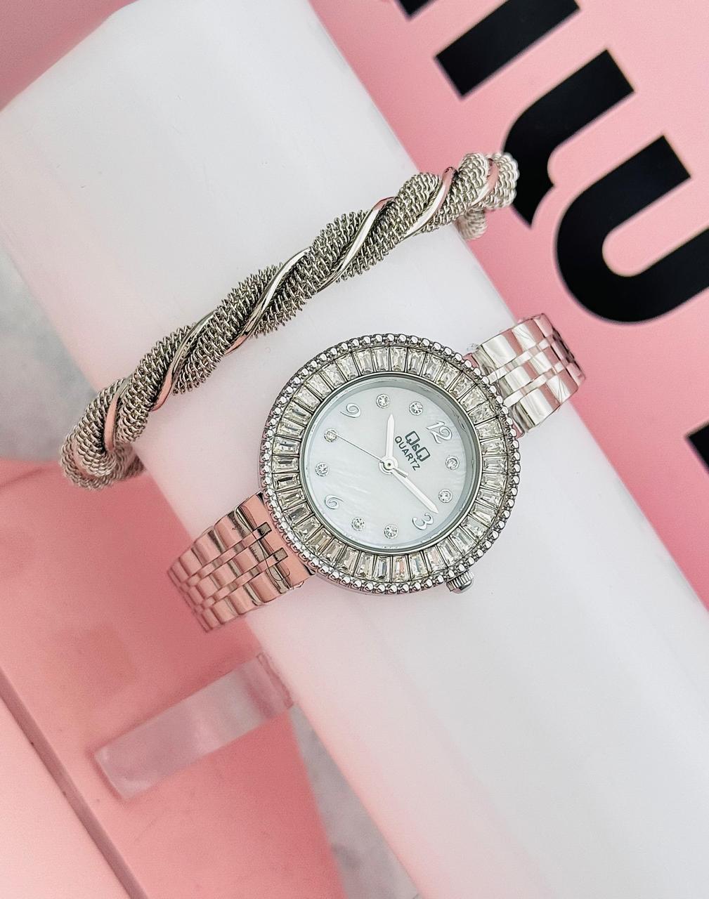 Reloj Para Mujer Original Marca Q&Q Enero 2026